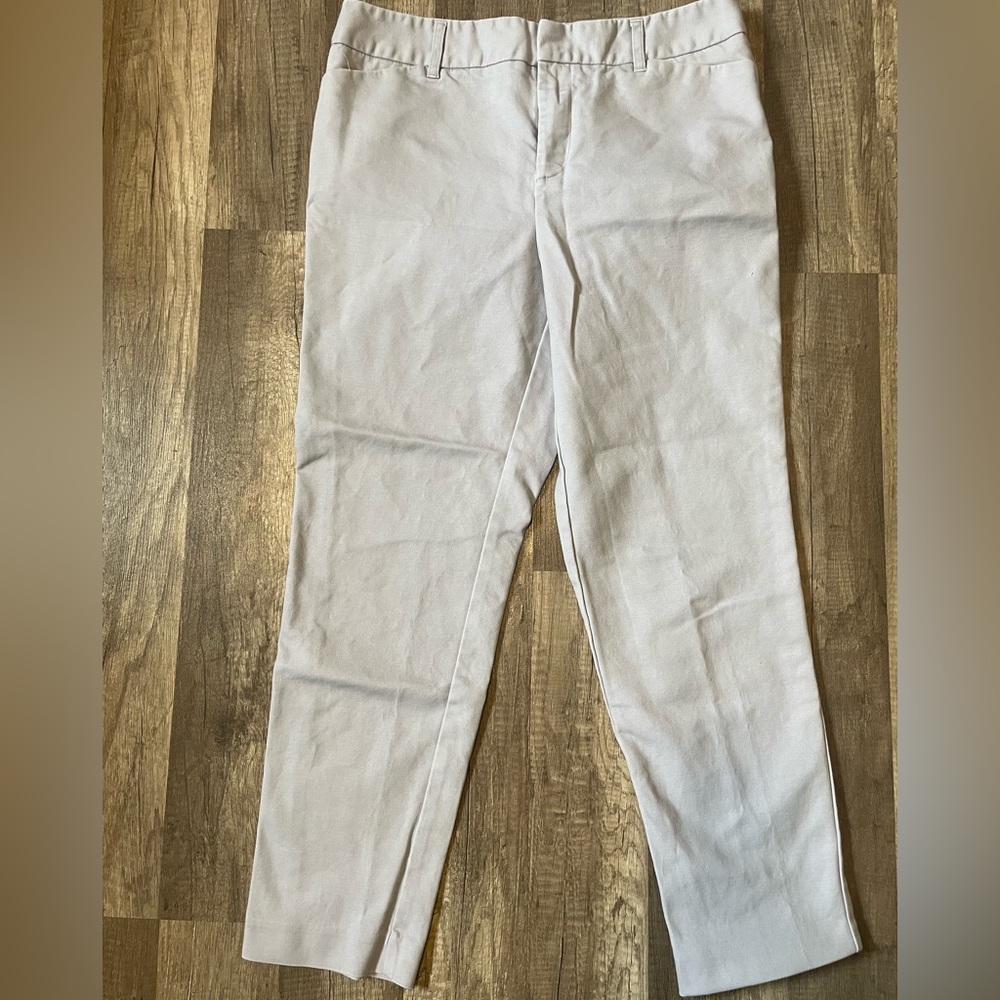 Liz Claiborne light gray cropped chino